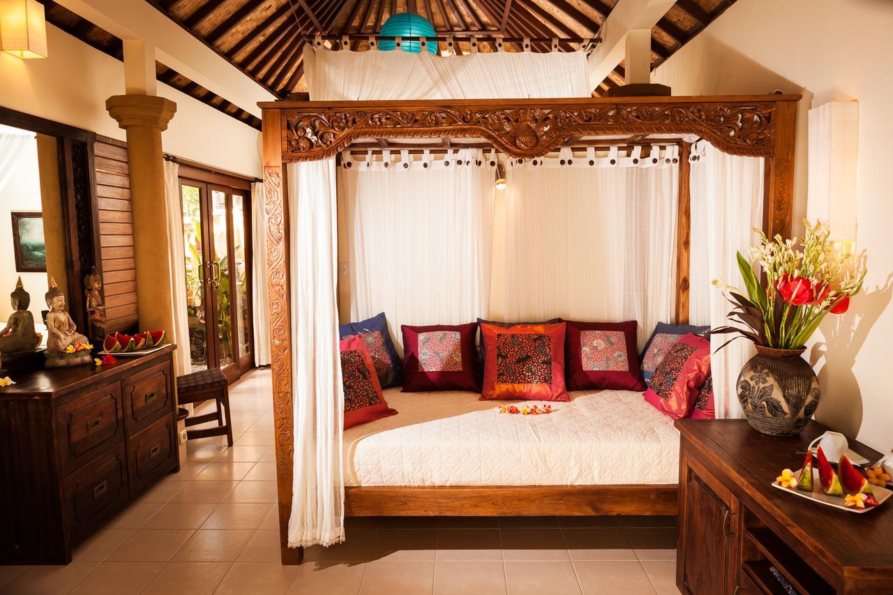 Blue Moon Villas Resort Amed  Exterior photo