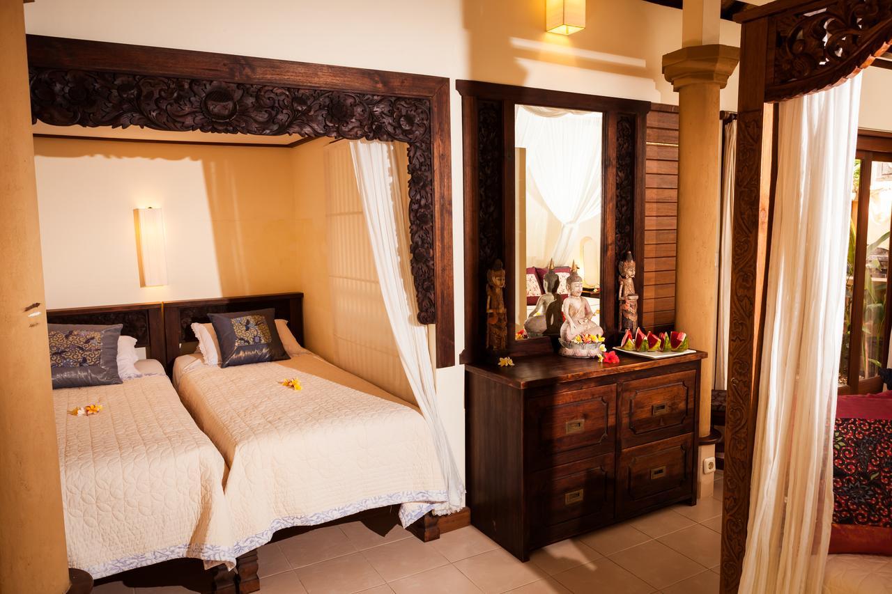 Blue Moon Villas Resort Amed  Exterior photo
