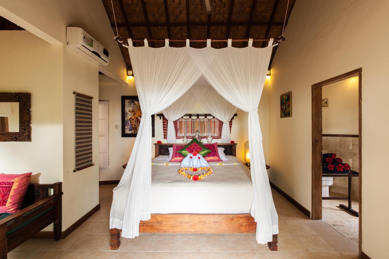 Blue Moon Villas Resort Amed  Exterior photo