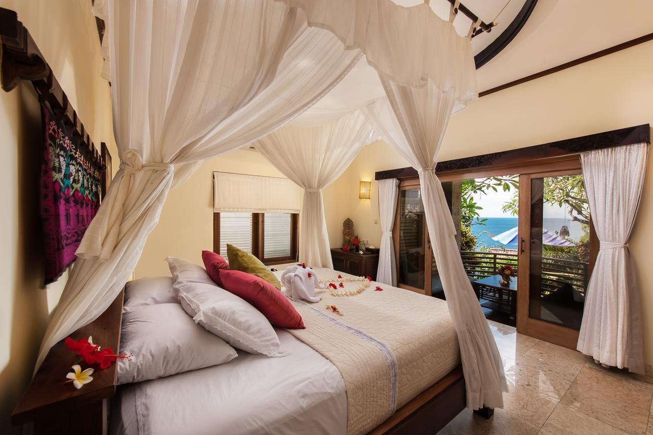 Blue Moon Villas Resort Amed  Exterior photo