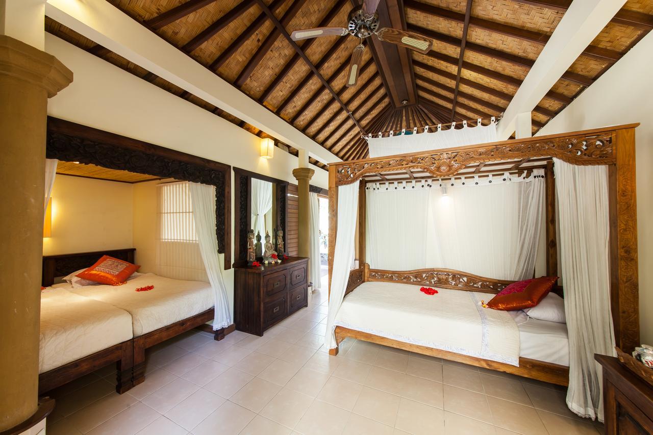 Blue Moon Villas Resort Amed  Exterior photo