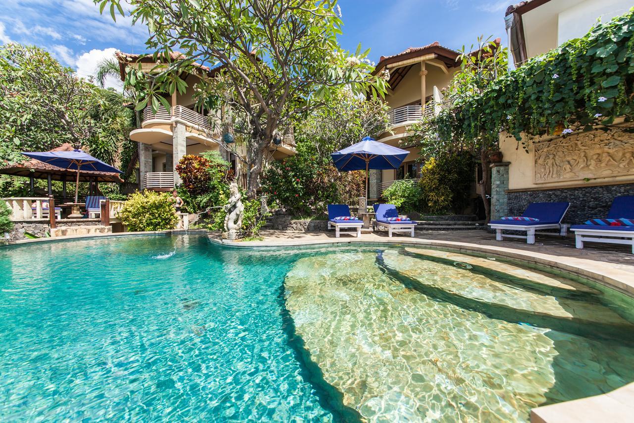 Blue Moon Villas Resort Amed  Exterior photo