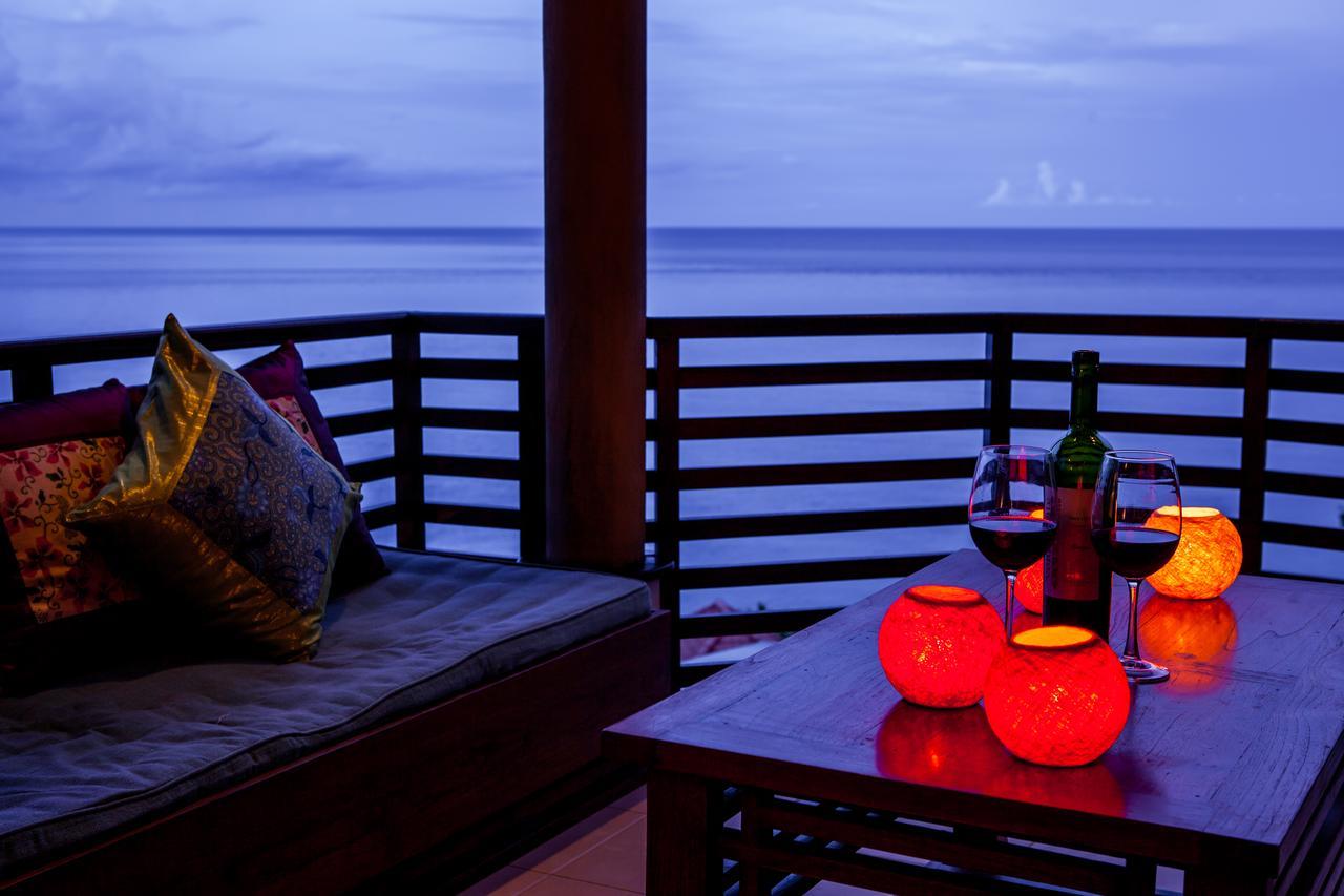 Blue Moon Villas Resort Amed  Exterior photo