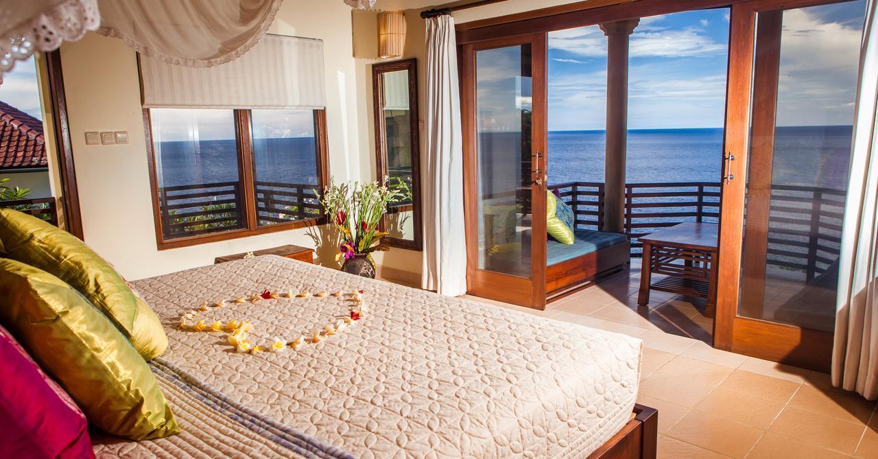 Blue Moon Villas Resort Amed  Exterior photo
